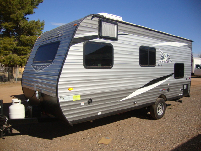 21 Jayco 174BH 002